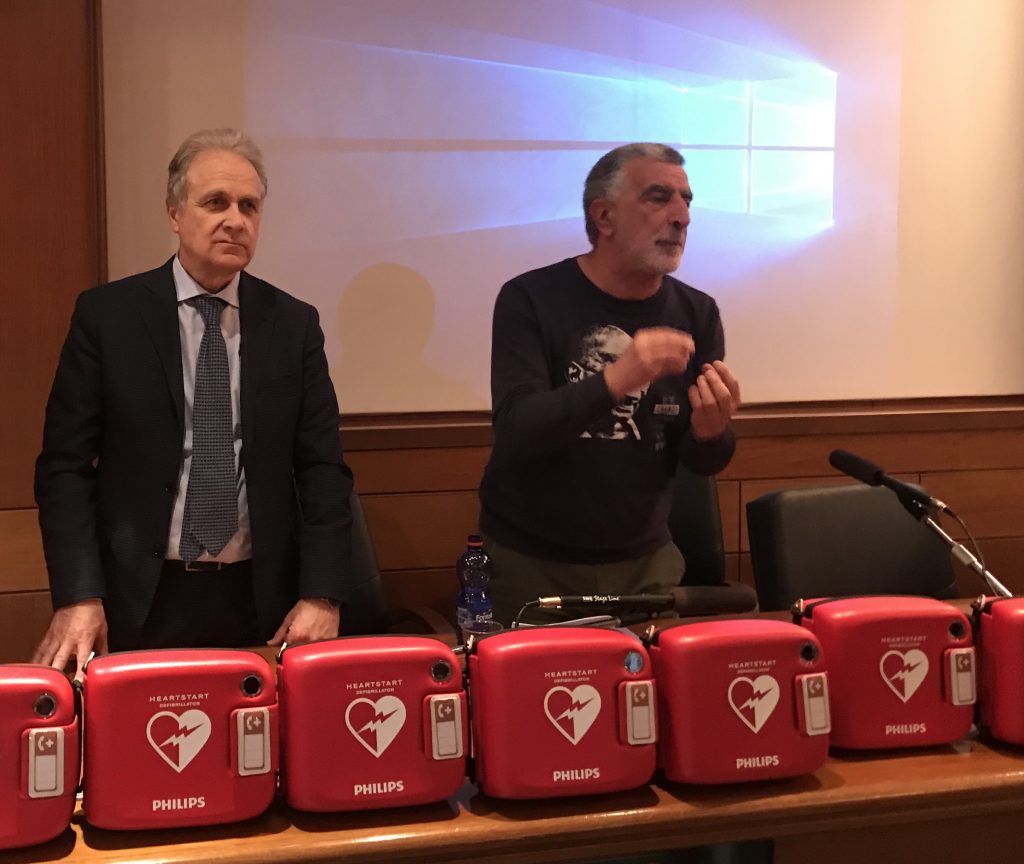11 defibrillatori donati alla città: Messina diventa “cardioprotetta” grazie ad Accorinti. Il video-plauso del ministro Grillo