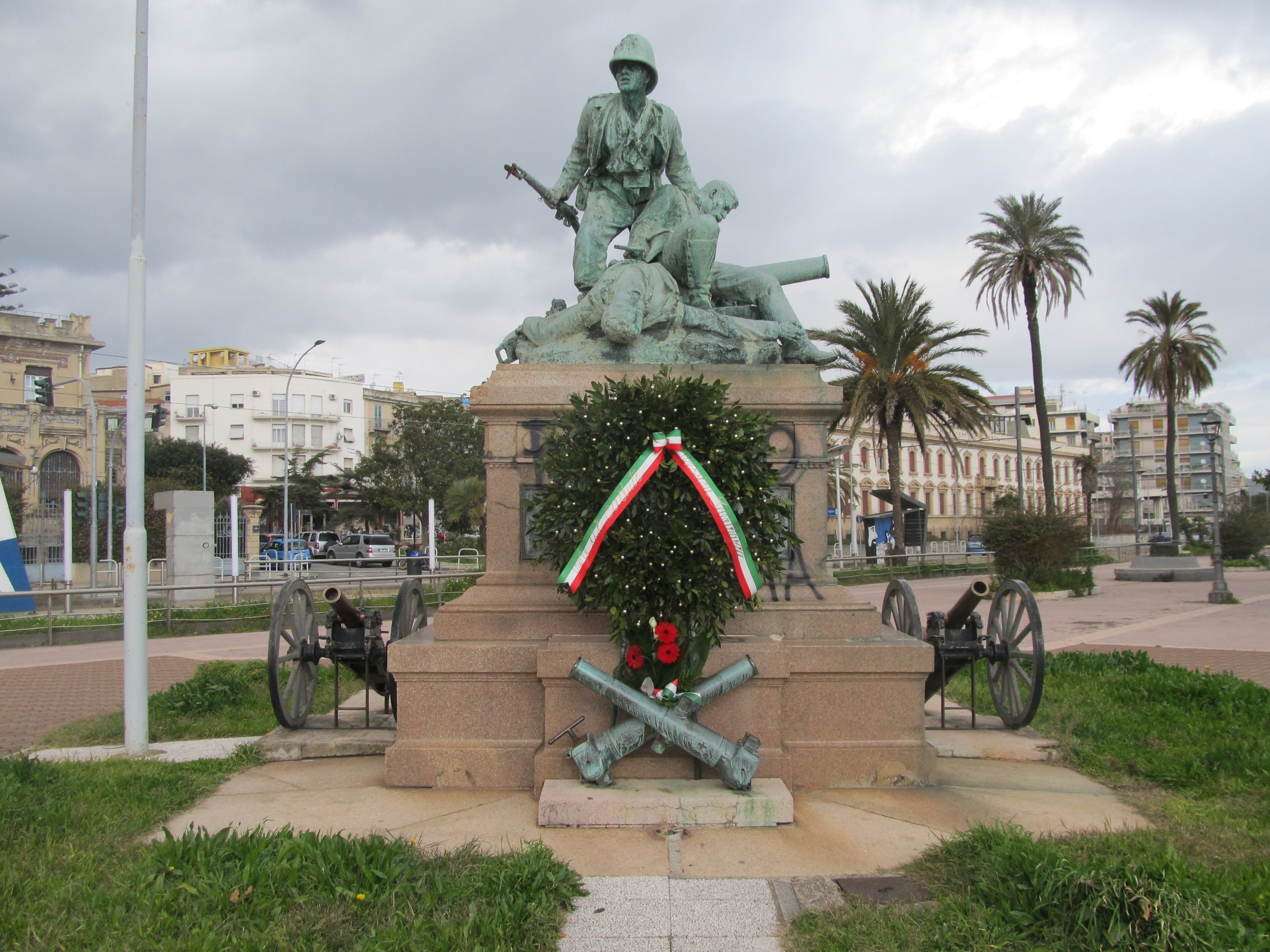 “A quel paese”… la Patria: deturpata la Batteria Masotto. Ricordiamo la storia del noto monumento