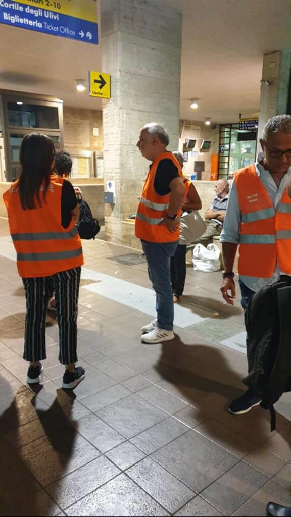 Latte ai senzatetto, volontari multati. La favoletta di Guardia e Uomobuono