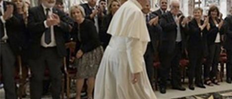 I Medici consegnano al Papa il Codice Deontologico