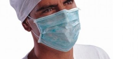 Mascherina per gli operatori sanitari che non si vaccinano contro l’influenza