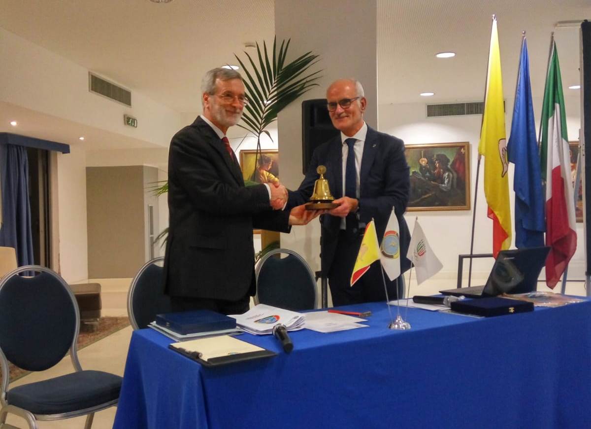 Assemblea elettiva Club Panathlon Messina: passaggio della campana tra Magaudda e La Rosa