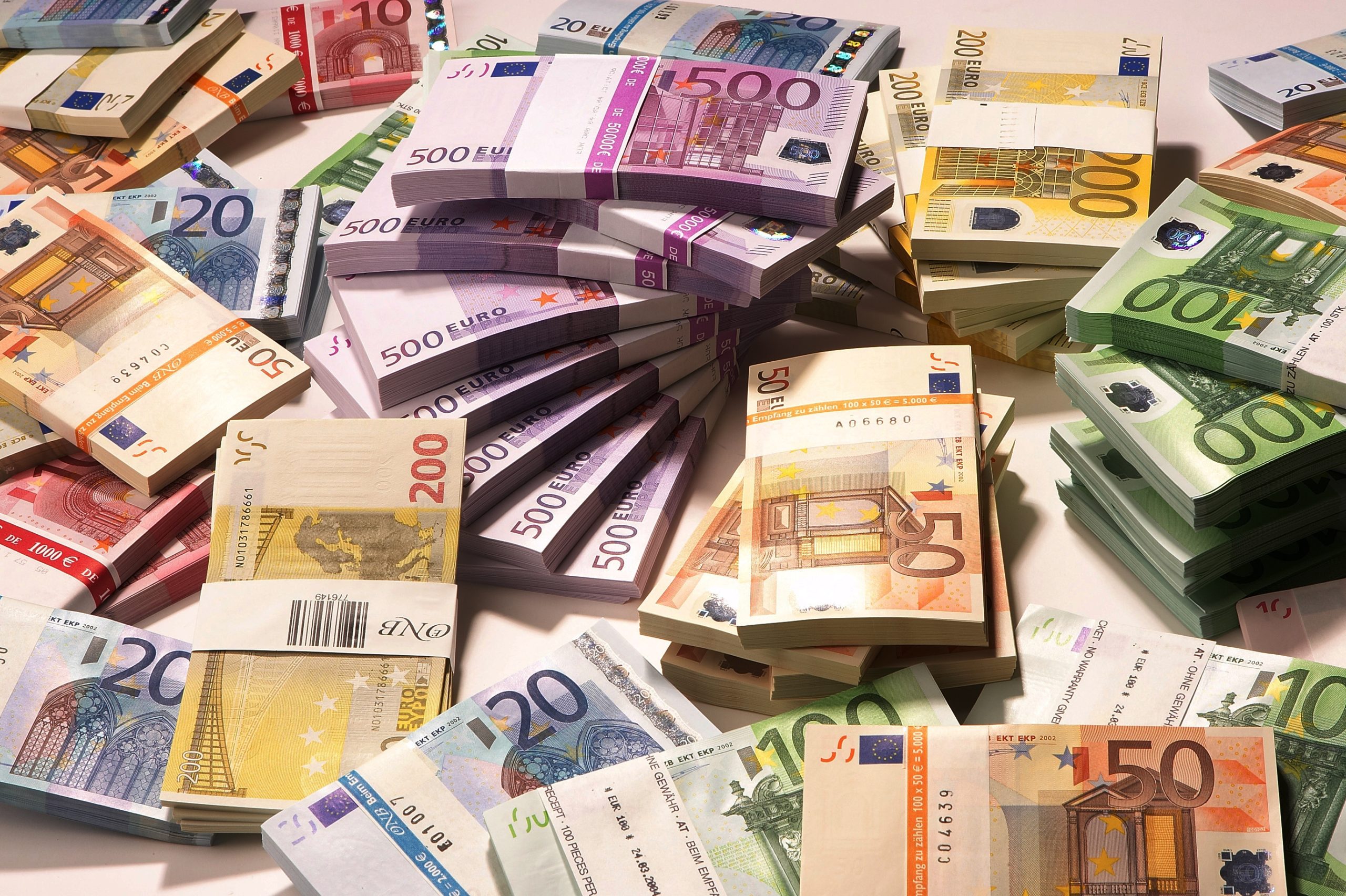 Bonus statale Covid-19 per Medici ed Odontoiatri. A chi e quando spetta la tranche del mese di aprile 2020. Disco verde alle istanze da inviare all’ENPAM entro l’8 luglio