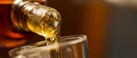 L’alcol può alterare il microbioma intestinale, ma non come ci si aspetta