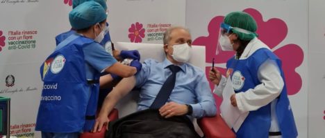 Il presidente Caudo tra i primi vaccinati anti-covid in Italia: “Piccolo passo per l’uomo, grande passo per l’umanità”