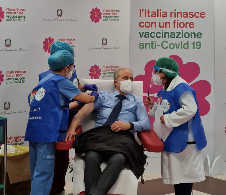 Il presidente Caudo tra i primi vaccinati anti-covid in Italia: “Piccolo passo per l’uomo, grande passo per l’umanità”
