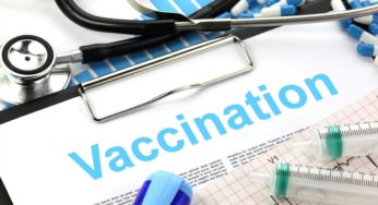 Covid, firmato l’accordo Razza – Ordine professionali: “Vaccini per tutti i medici e gli odontoiatri”