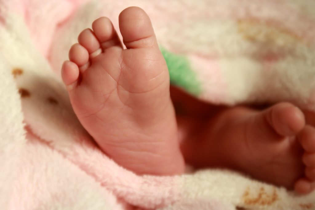 Il neonato – Le sue sensazioni e l’inizio delle relazioni