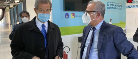 Vaccini di massa a Messina: pronto l’Hub in Fiera. Sopralluogo a sorpresa di Musumeci