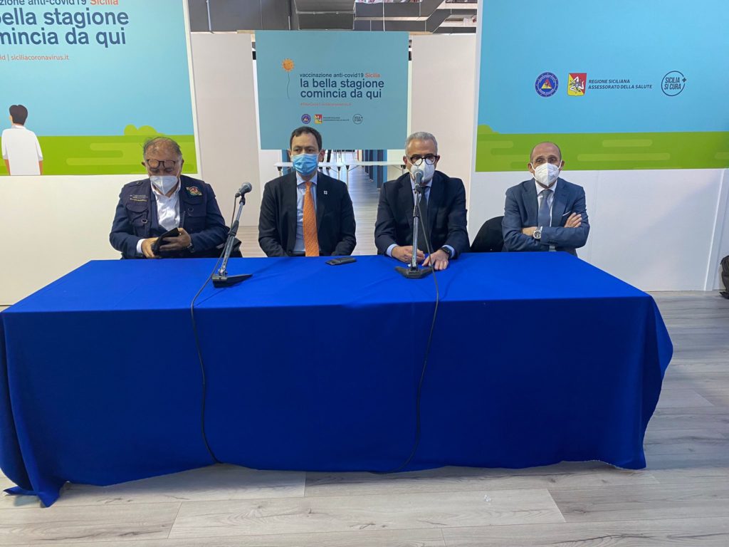Covid: vaccini, Razza inaugura a Messina il quarto hub in Sicilia