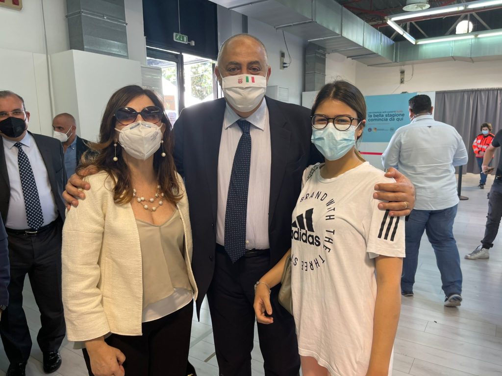 Covid: da oggi vaccini ai maturandi, Baglieri e Lagalla all’Hub di Messina