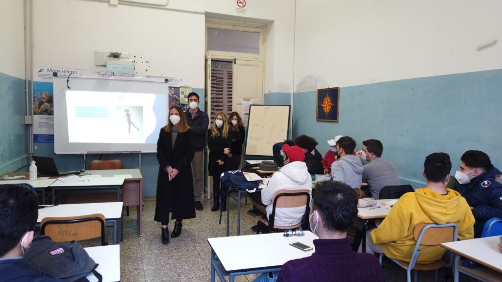 Vaccini nelle scuole, riparte il progetto dell’Ufficio covid “Mi curo di te” per sensibilizzare gli studenti