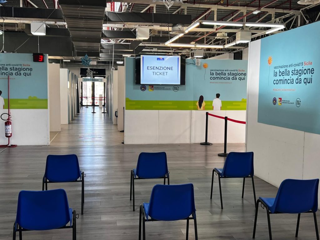 Sempre più servizi all’Hub Fiera di Messina: non solo vaccini, possibile chiedere le esenzioni ticket da reddito