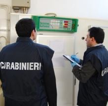 (Sicurezza alimentare) Carabinieri NAS: controlli di Natale, sequestrati 1.775 finti panettoni artigianali e 10 tonnellate di dolci e pescato