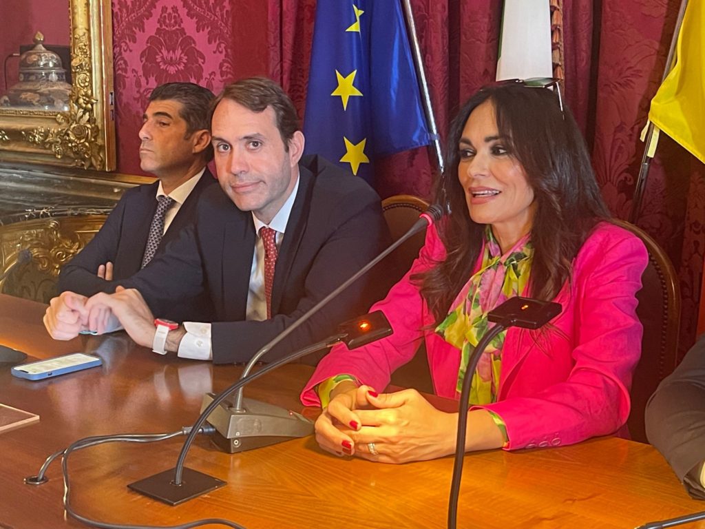 Maria Grazia Cucinotta s’innamora… del pesce siciliano: presentato lo spot istituzionale “Bonu è”