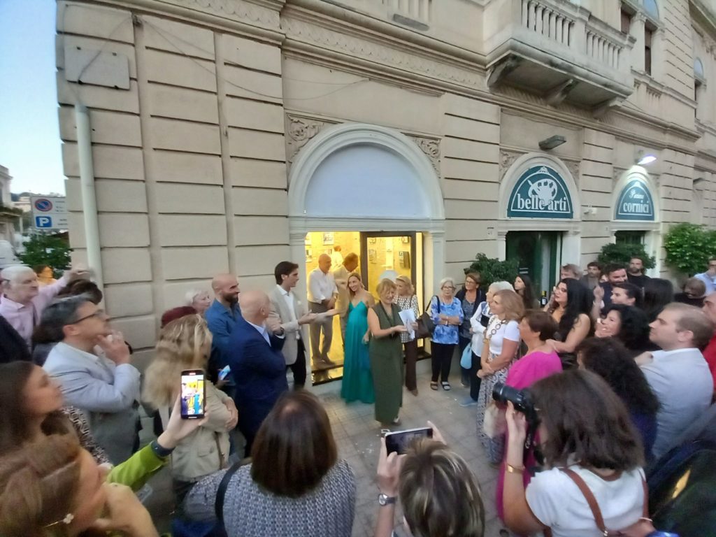 “Zancle Art Project”, inaugurata la Galleria d’Arte con la mostra “Le case degli altri” degli artisti Daniele Cestari, Marta Mezynska e Tina Sgrò