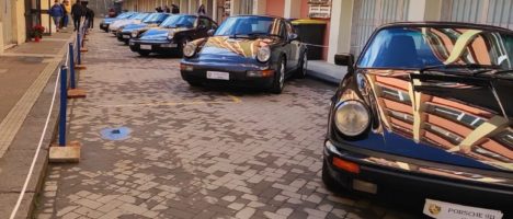Alternanza Scuola Lavoro: esposte nell’ambito dell’Open day nel cortile del Verona Trento di Messina diverse auto Porsche