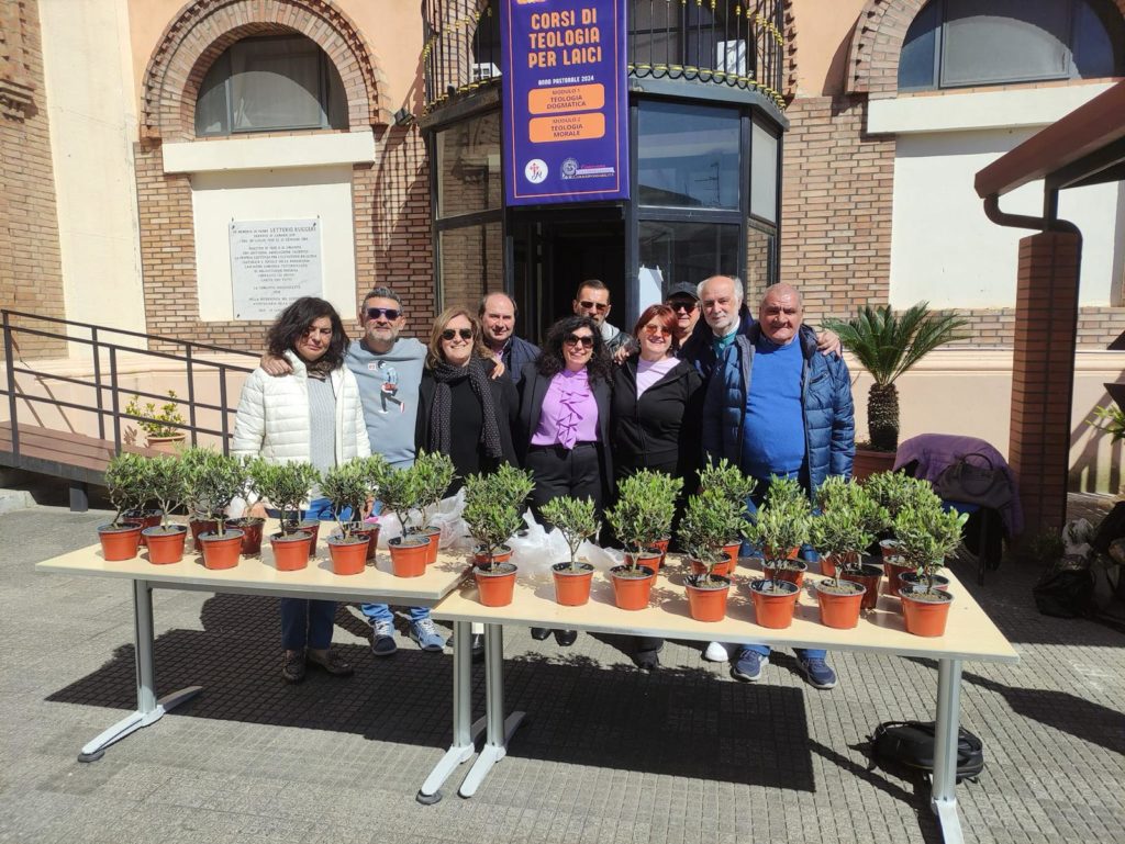 Un’altra raccolta record per “Un bonsai per la Casa della Misericordia”