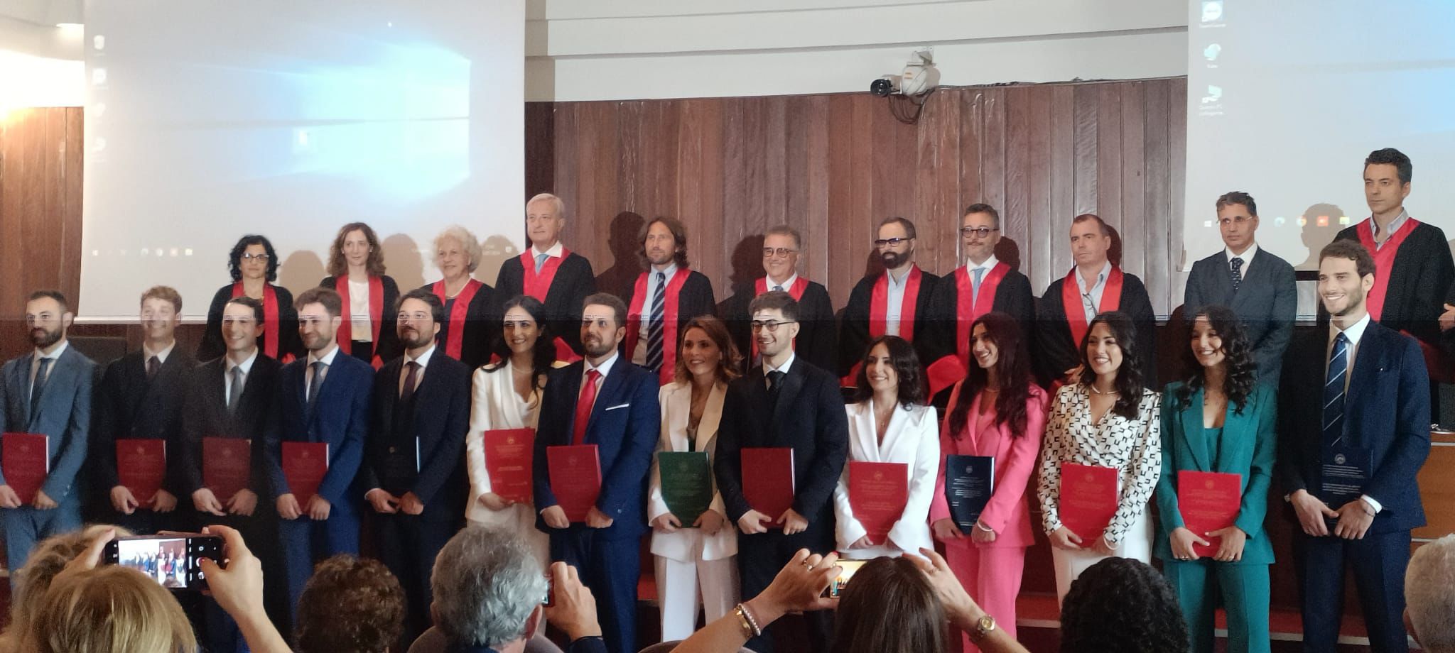 Laurea abilitante, arrivano i primi neolaureati in odontoiatria a MessinaIl Dott.Tedesco in commissione di laurea in rappresentanza dell’ordine