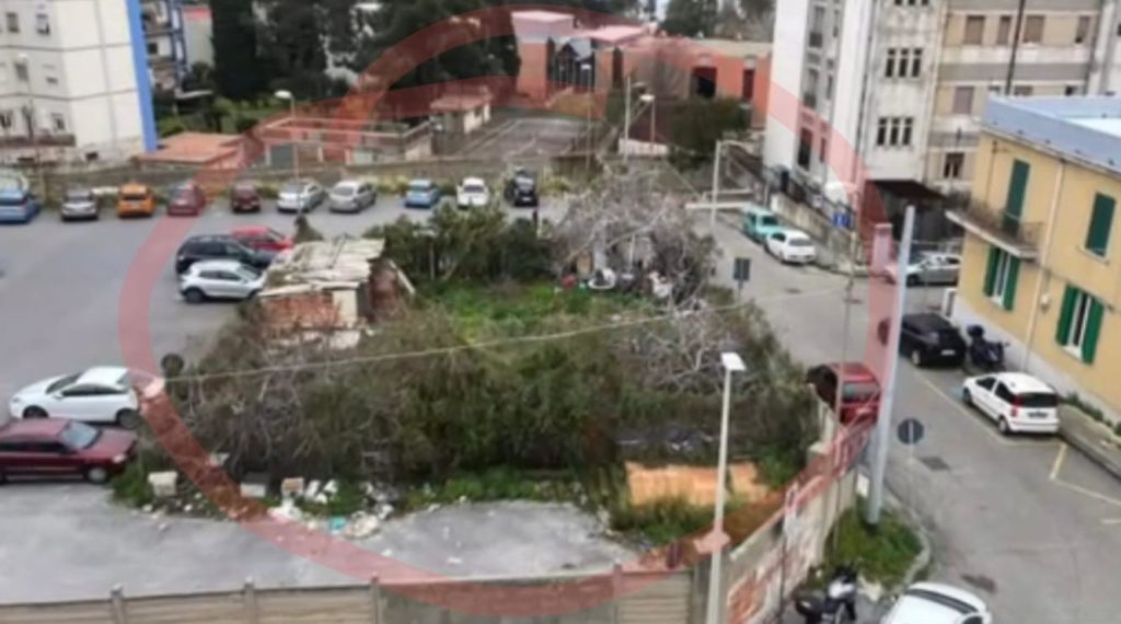 Parcheggio analisi Margherita, Asp bonificherà area abbandonata e ripristinerà verde e installerà giochi. Direttore Amministrativo Giancarlo Niutta: “bonifica delle aree verdi significa promuovere uno spazio accogliente e sano, e i giochi inclusivi per giochi bambini sono un valore di comunità”
