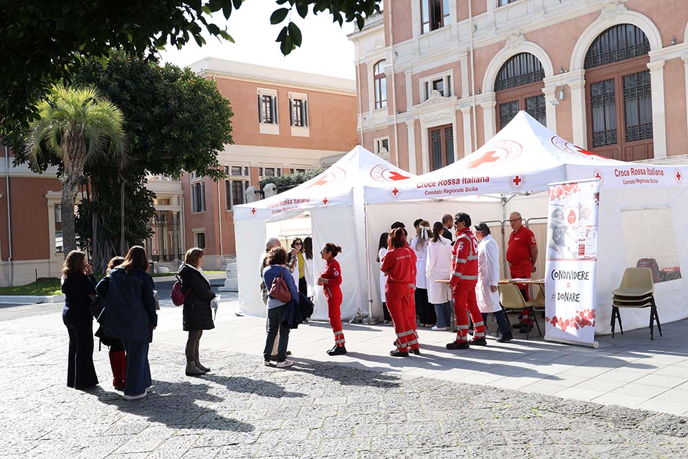 Giornata mondiale del rene: Eseguiti 220 screening nel cortile del Rettorato con gli specialisti della Nefrologia del Policlinico di Messina