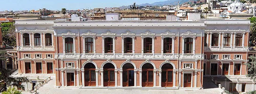 La 40ª edizione del Premio Alata Solertia, svoltasi nell’aula ex Chimica dell’Università di Messina, ha celebrato memoria, impegno civile e solidarietà