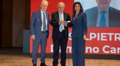 Cinquant’anni di laurea: consegnate le medaglie d’oro a 79 decani della professione