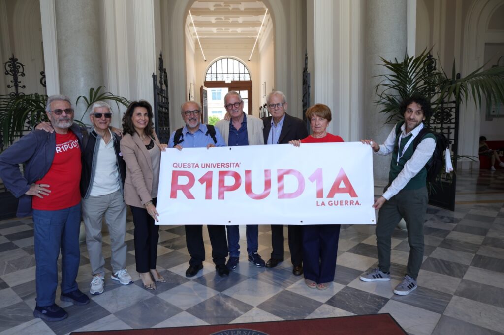 UniMe aderisce alla campagna “R1PUD1A” di Emergency, affisso il banner sulla facciata della sede centrale