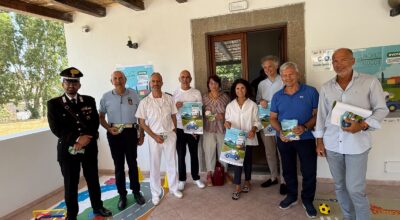 Parte da Lipari la 27esima edizione della campagna nazionale per la sicurezza sulle strade delle vacanze: quest’anno al centro la guida ecologica, o “ecodriving” – un modo intelligente di mettersi a volante che migliora la sicurezza e riduce l’impatto sull’ambiente – e uno speciale spin off pensato per le Isole Eolie che si estenderà all’importanza del concetto di sicurezza a piedi, in auto, in mare e negli spazi comuni