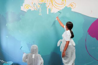 «Io spero che mio figlio veda la luce»: a Milazzo la quinta The Room of Feeling è una cordata
