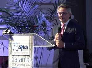 Riuniti in Sicilia i più autorevoli neurochirurghi del mondo:l’IA non sostituisce il medico